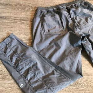 Lululemon Street to studio